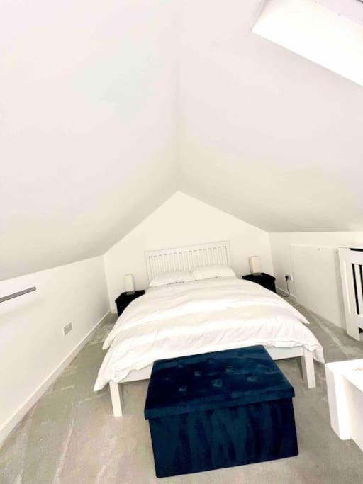Recently Renovated,Modern House. Train Station Villa North Mymms Exterior photo